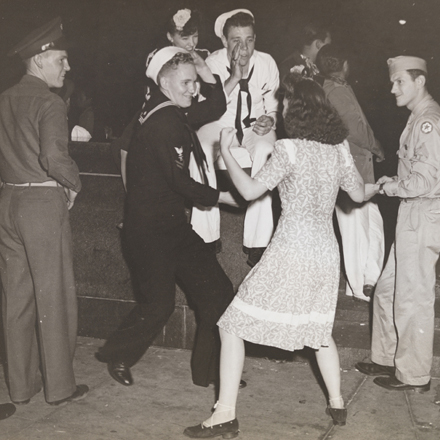 Charles Ditchfield (no dates). Mary Gets Going. [Soldiers and girl dancing in Times Square.], ca. 1945. Museum of the City of New York. X2010.11.4027